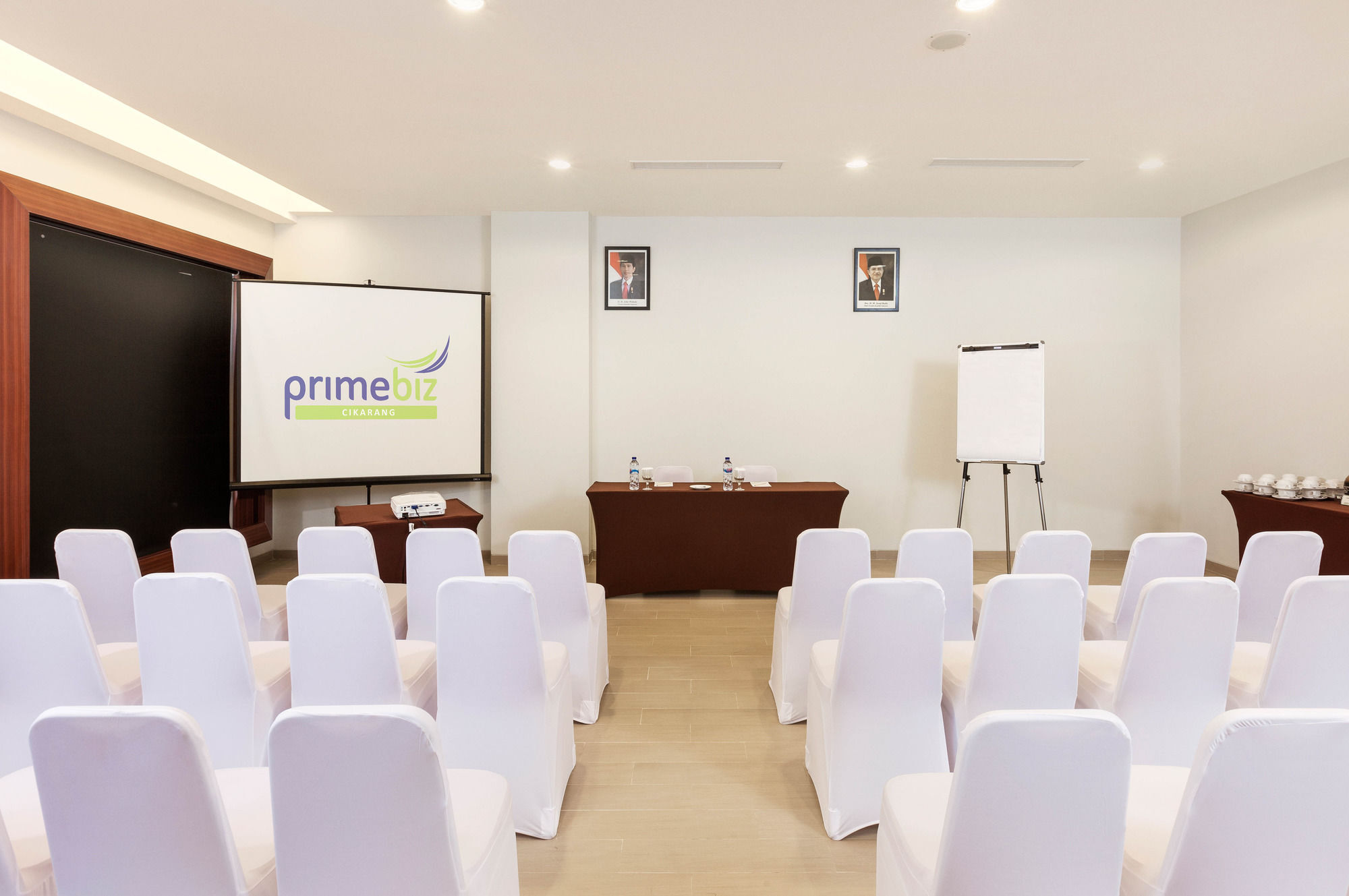 Hotel Primebiz Cikarang Extérieur photo